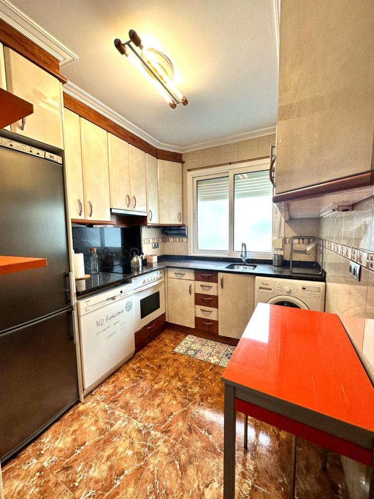 Apartamento Soleado Para 8 Personas En Santoña الغرفة الصورة